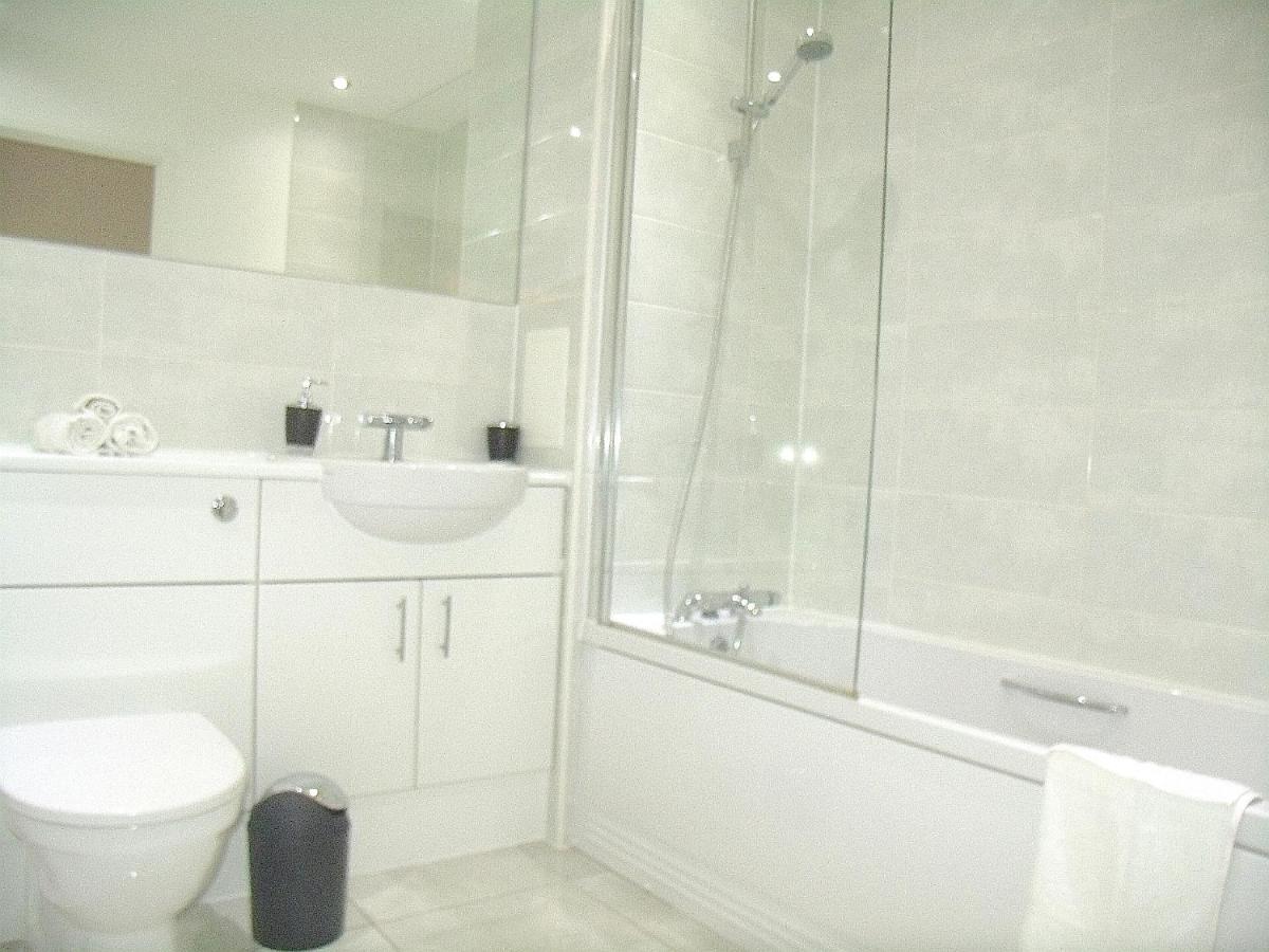 New Central Woking 1 And 2 Bedroom Apartments With Free Gym, Close To Train Station Exteriér fotografie