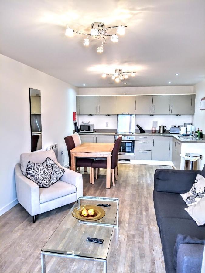 New Central Woking 1 And 2 Bedroom Apartments With Free Gym, Close To Train Station Exteriér fotografie