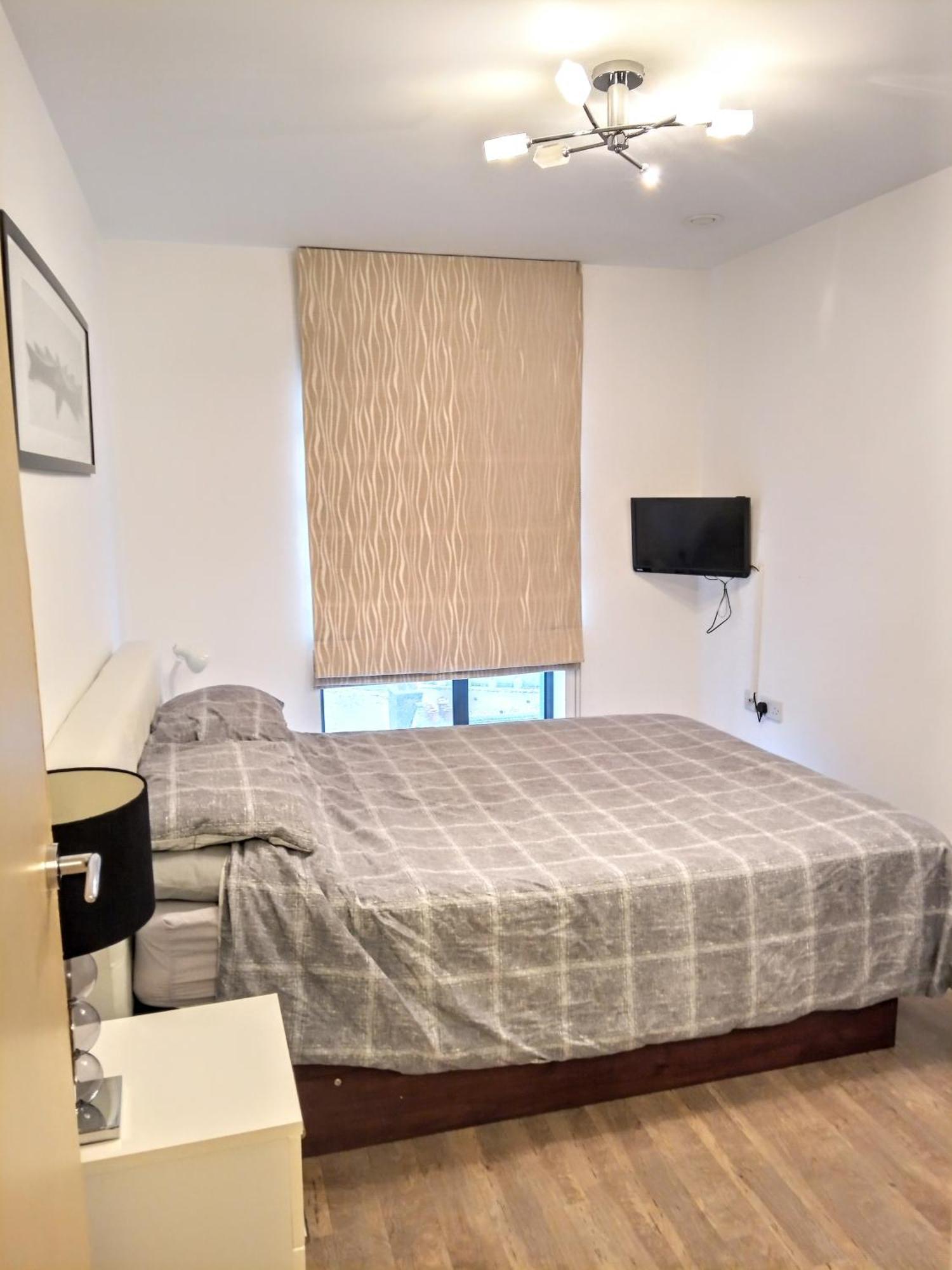 New Central Woking 1 And 2 Bedroom Apartments With Free Gym, Close To Train Station Exteriér fotografie
