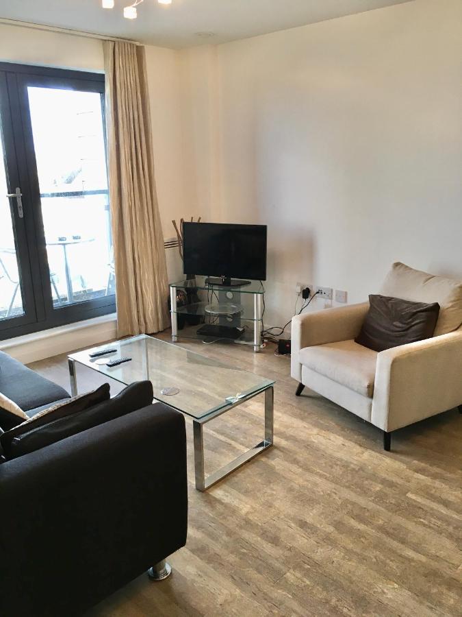 New Central Woking 1 And 2 Bedroom Apartments With Free Gym, Close To Train Station Exteriér fotografie