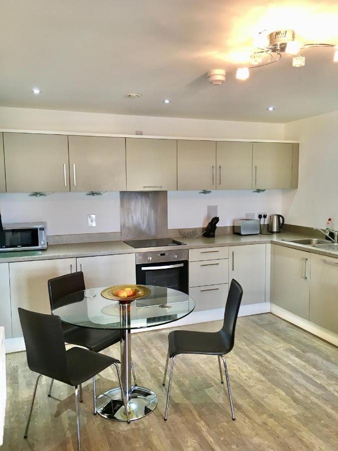 New Central Woking 1 And 2 Bedroom Apartments With Free Gym, Close To Train Station Exteriér fotografie