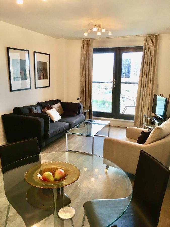 New Central Woking 1 And 2 Bedroom Apartments With Free Gym, Close To Train Station Exteriér fotografie